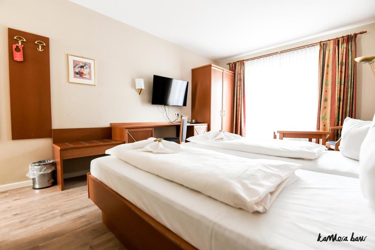 Hotel Blutenburg Munchen Bagian luar foto