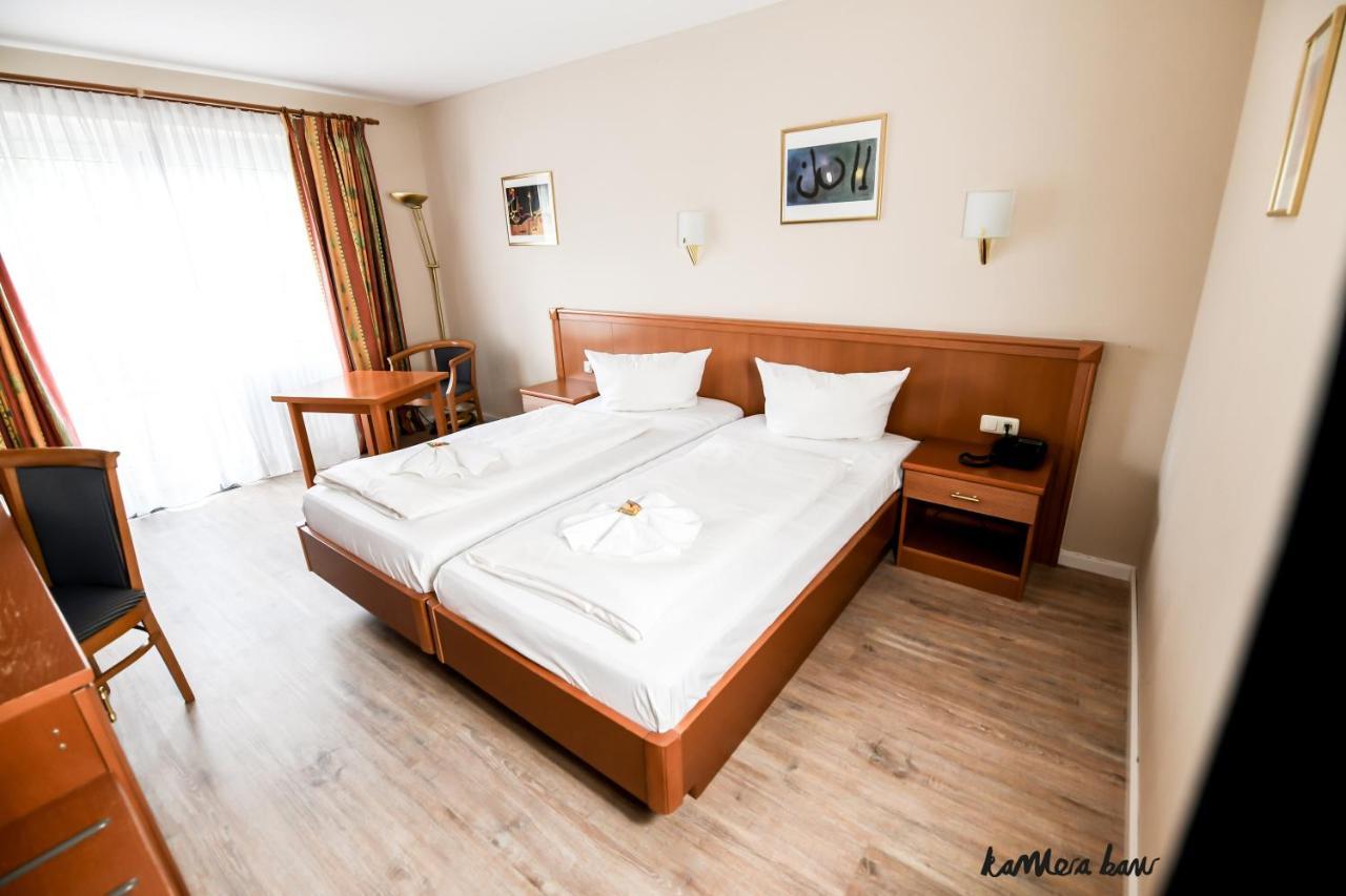Hotel Blutenburg Munchen Bagian luar foto