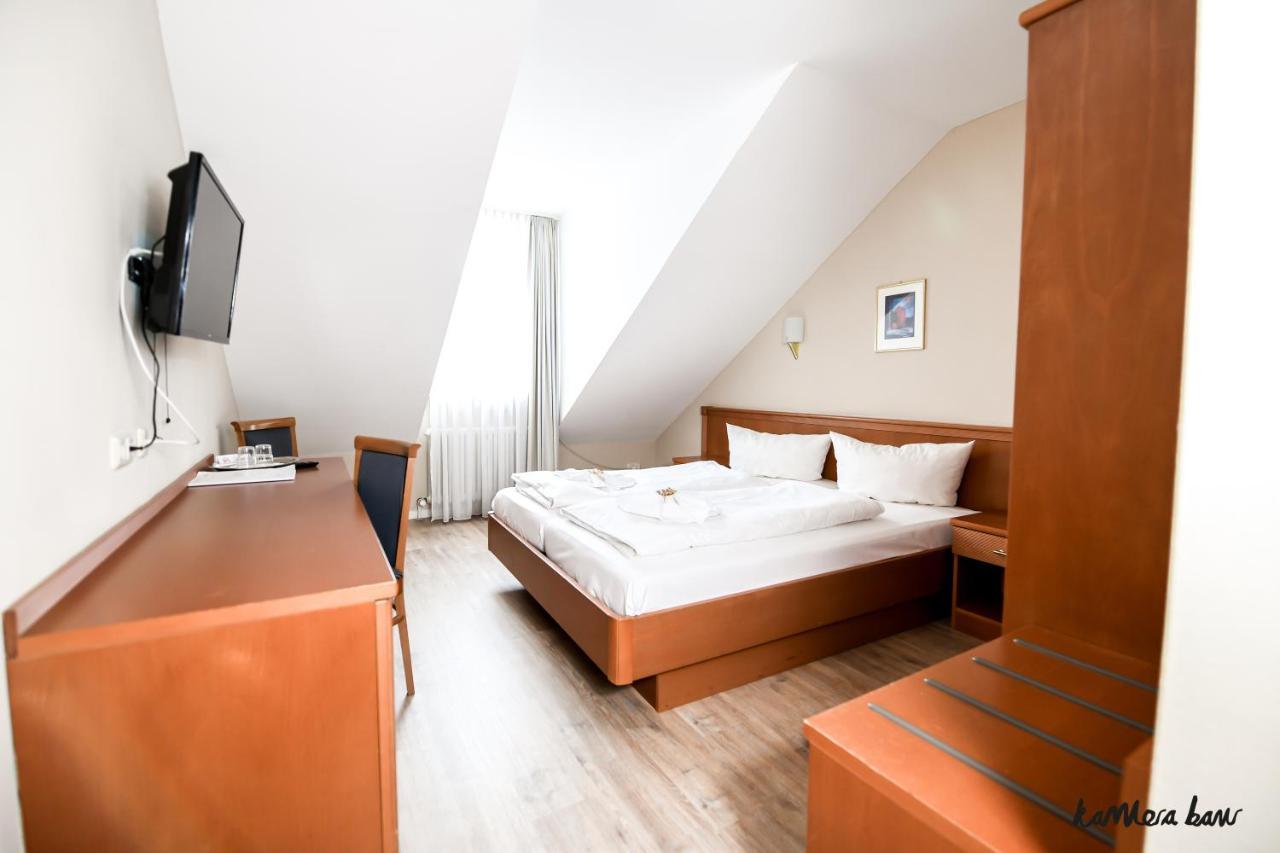 Hotel Blutenburg Munchen Bagian luar foto