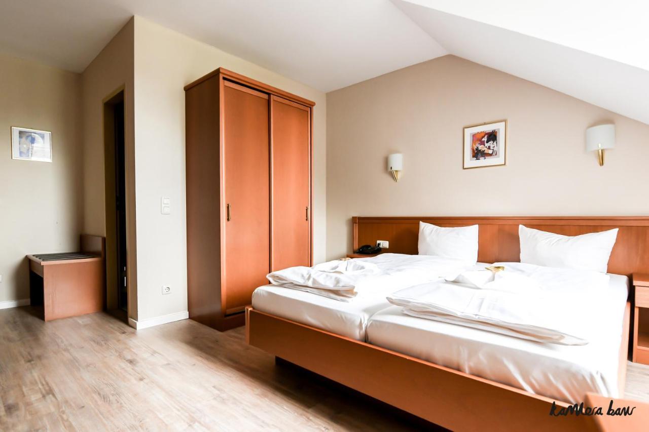 Hotel Blutenburg Munchen Bagian luar foto