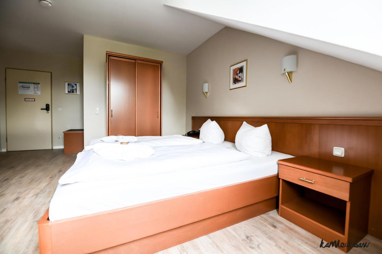 Hotel Blutenburg Munchen Bagian luar foto