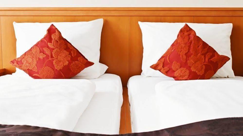 Hotel Blutenburg Munchen Bagian luar foto