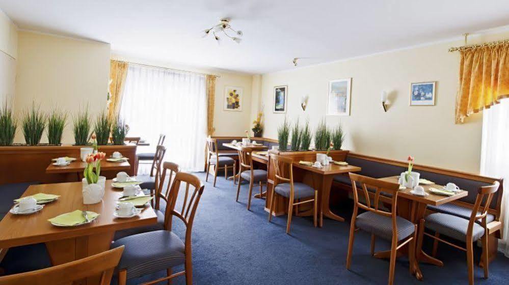 Hotel Blutenburg Munchen Bagian luar foto